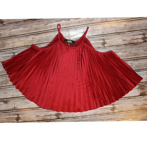 360° Accordion Crop Top by Lulu's - Picture 3 of 3